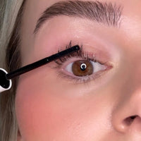 3.Reapply Lash Remover